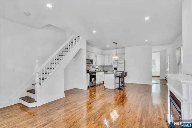 $3,985 | 142 Steuben Street, East Orange, NJ 07018