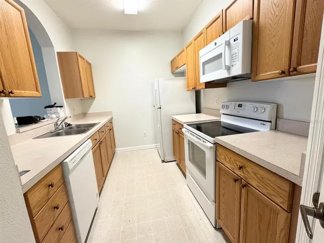 $1,750 | 8101 Coconut Palm Way, Unit 205, Kissimmee, FL 34747