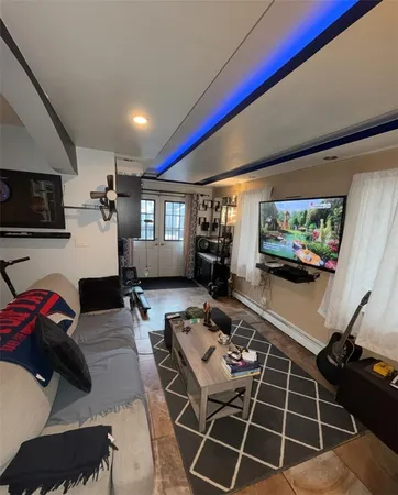 $571,500 | 876 Douglas Avenue, Providence, RI 02908