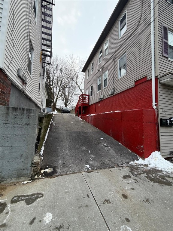 876 Douglas Avenue Providence, RI 02908 - Photo 17 of 20