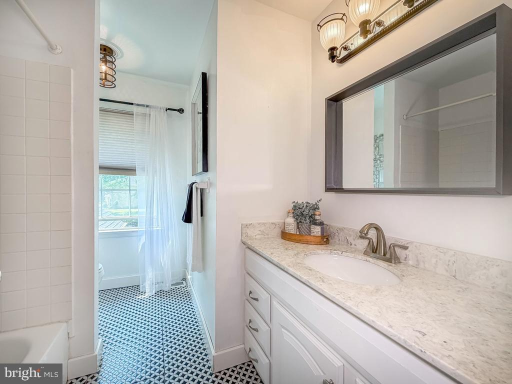 152 Aspen Road Yardley, PA 19067 - Photo 30 of 42 Hall Bathroom