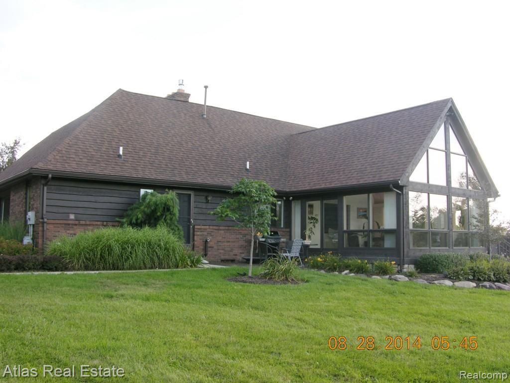 9327 East Bristol Road Davison, MI 48423 - Photo 3 of 54 DSCN9571.jpg