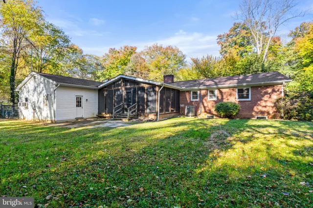 $609,000 | 6741 Maxwell Avenue, Warrenton, VA 20187