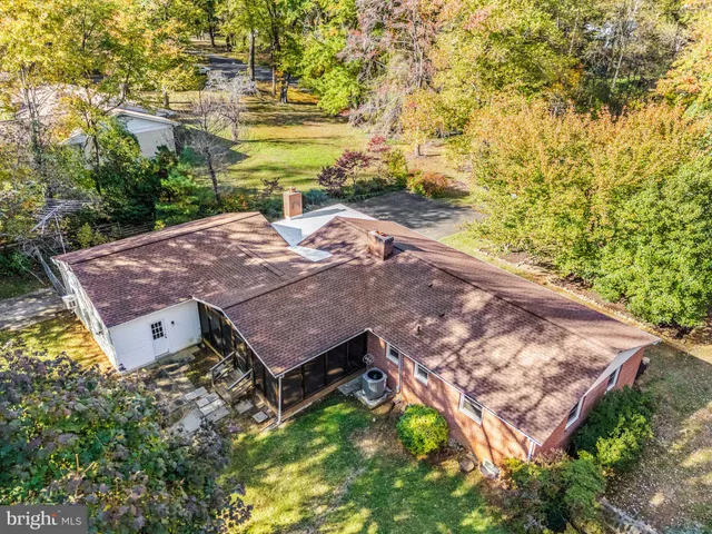 $609,000 | 6741 Maxwell Avenue, Warrenton, VA 20187