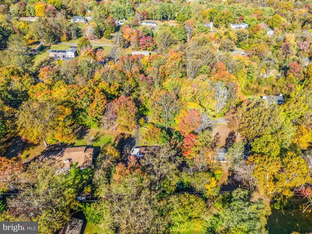 $609,000 | 6741 Maxwell Avenue, Warrenton, VA 20187