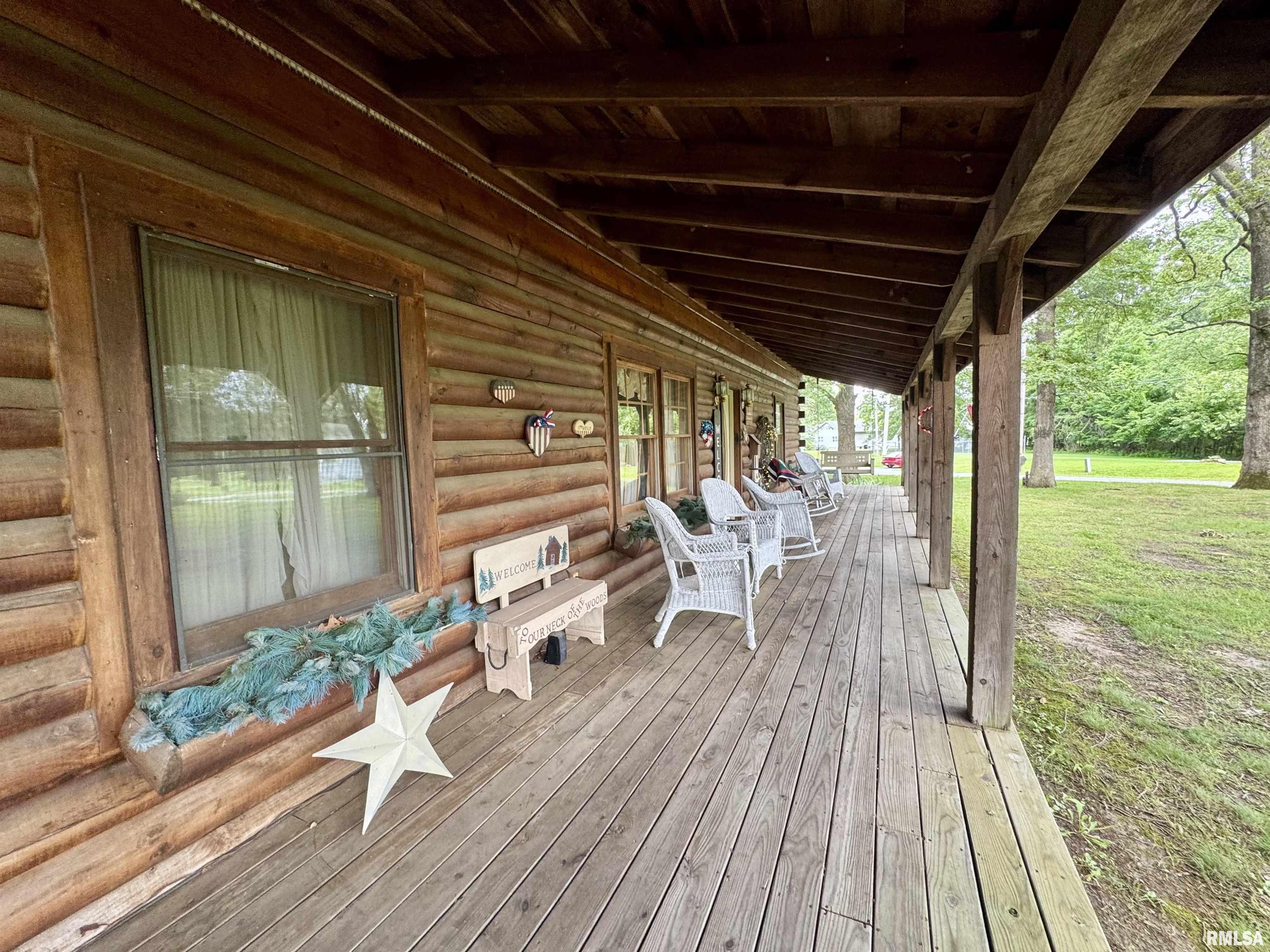 9596 Fox Hunters Road Benton, IL 62812 - Photo 4 of 42