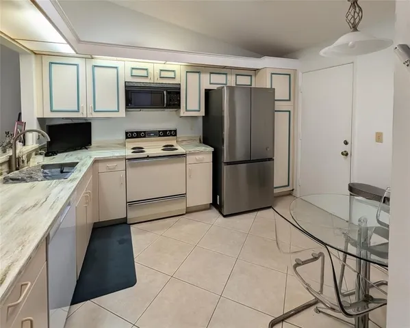 $2,750 | 5895 Autumn Lake Lane, Unit A, Boynton Beach, FL 33437