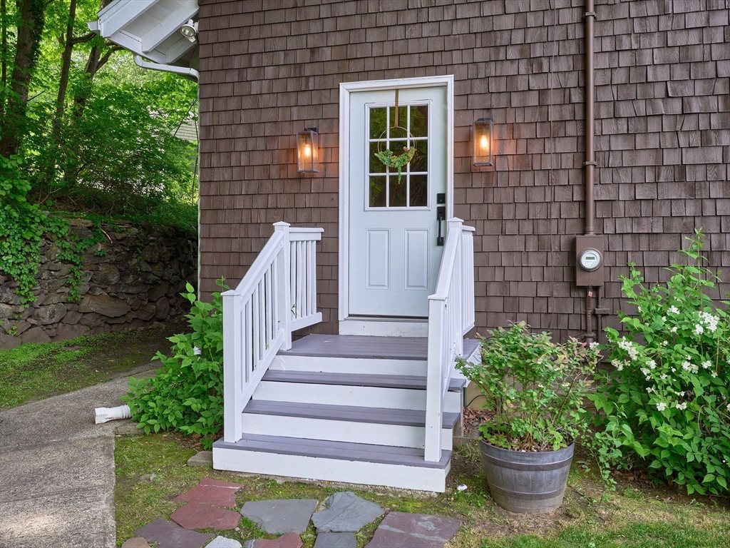 246 Worcester Road Sterling, MA 01564 - Photo 6 of 42 Gallery Image 6