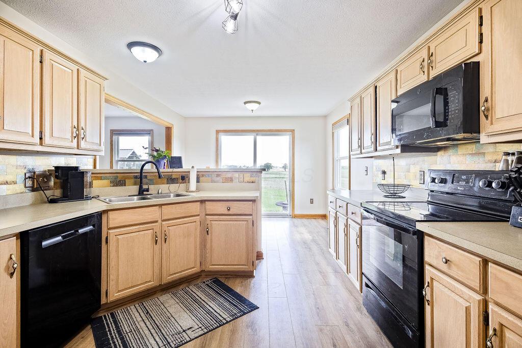 1050 Eckard Road Centerburg, OH 43011 - Photo 5 of 49