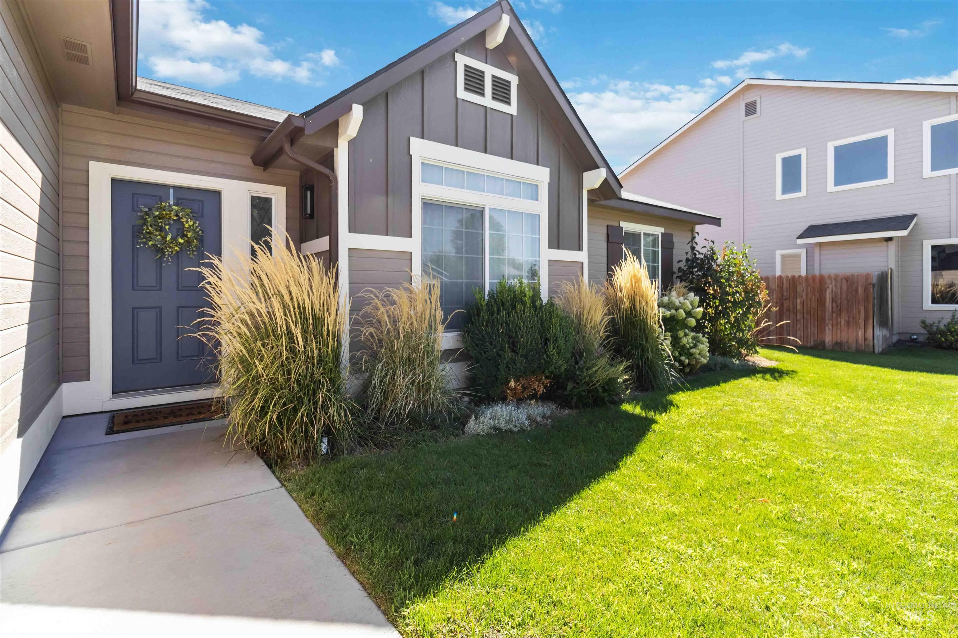 588 Gateway Avenue Middleton, ID 83644 - Photo 5 of 42 Property entrance featuring board and batten siding