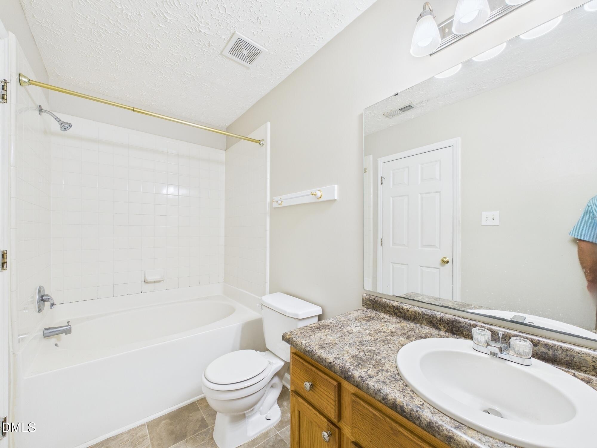 4152 Tensity Drive Raleigh, NC 27604 - Photo 23 of 36 CAM01608G0-PR0082-STILL024