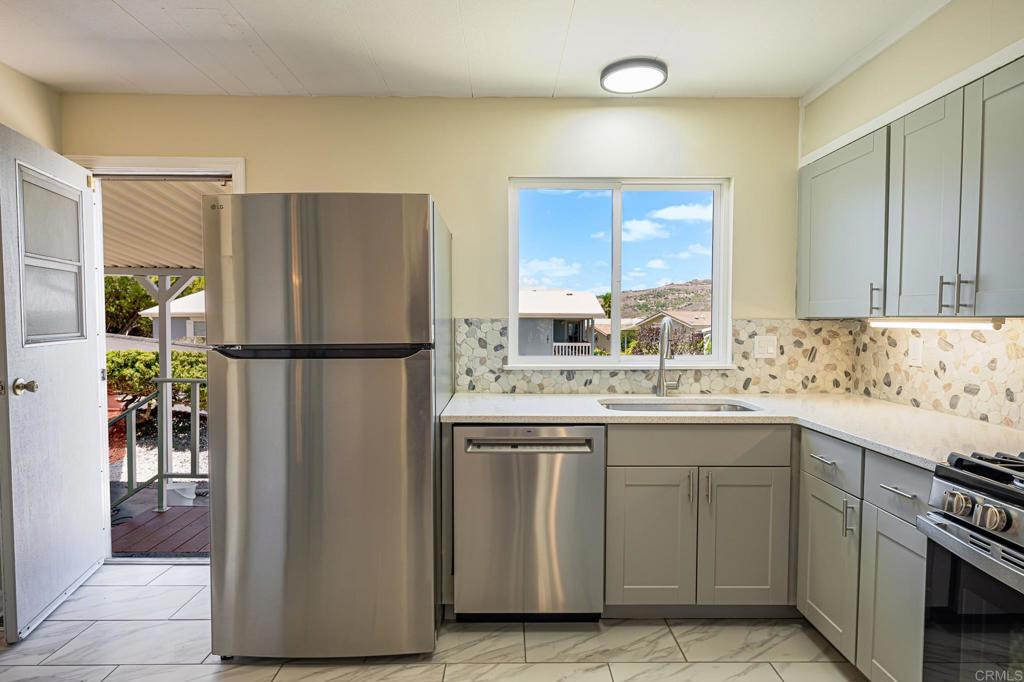 4650 Dulin Road, Unit 188 Fallbrook, CA 92003 - Photo 11 of 59