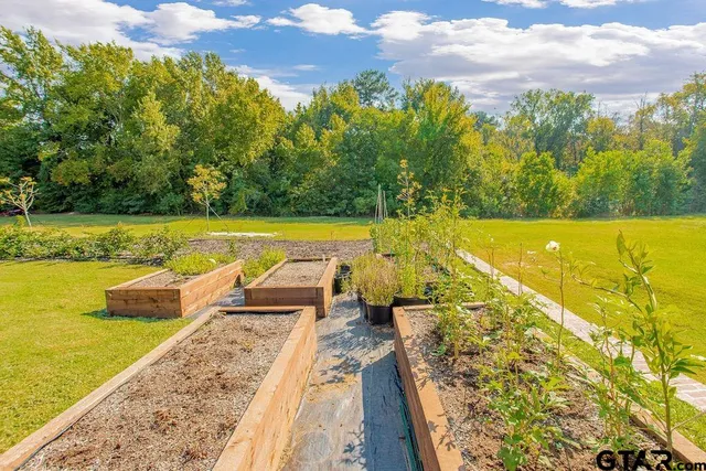 a view of an ocean and beach