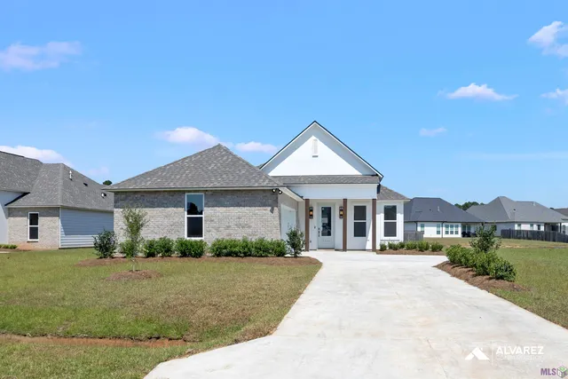 $404,990 | 4060 Kelly Lane, Madisonville, LA 70447