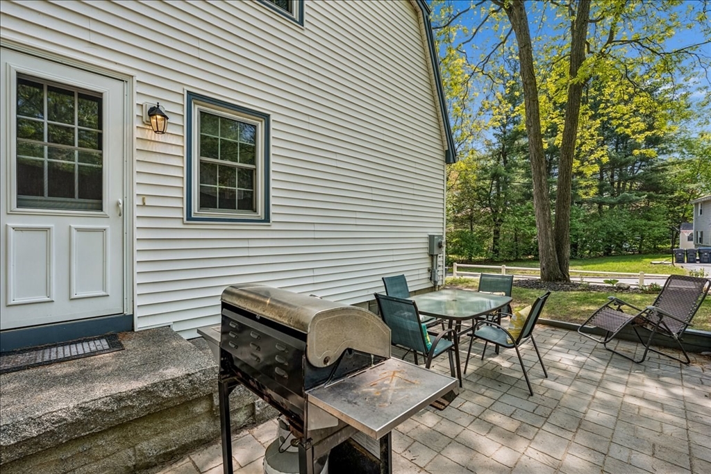 90 Comet Road Methuen, MA 01844 - Photo 30 of 34