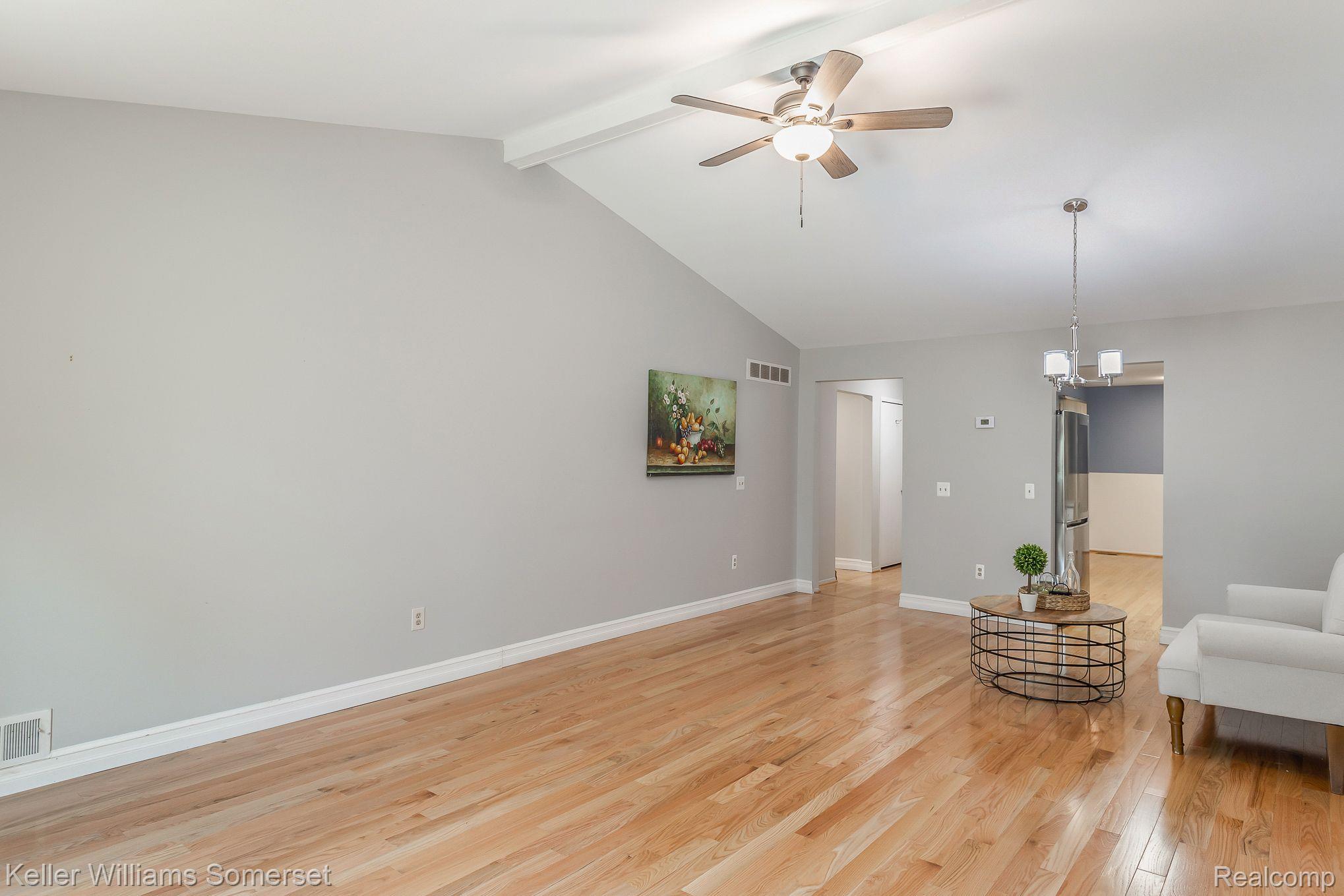 524 Tennyson Rochester, MI 48307 - Photo 5 of 25 Gallery Image 5