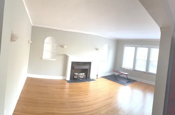 $1,400 | 3906 North Central Avenue, Unit 1A, Chicago, IL 60634