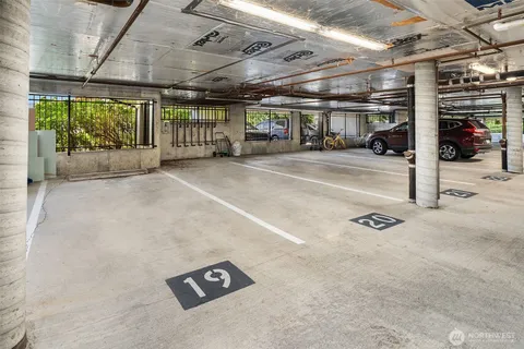 $1,295,000 | 11122 Northeast 41st Drive, Unit 39, Kirkland, WA 98033