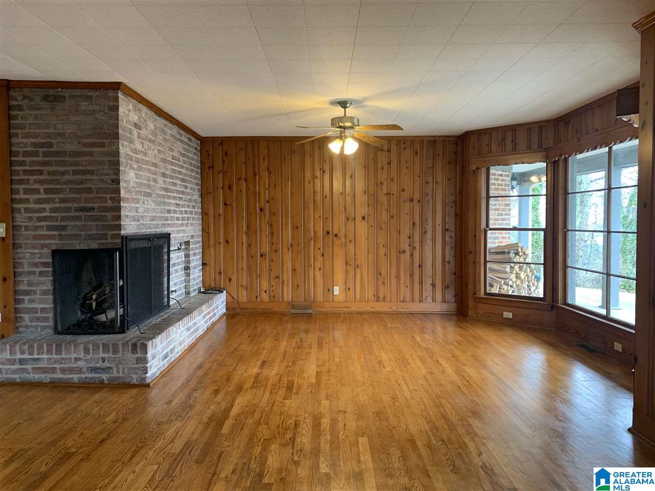 324 Shocco Springs Road Talladega, AL 35160 - Photo 2 of 28
