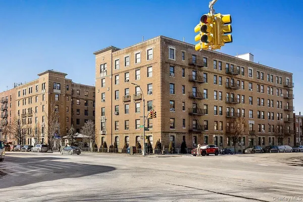 $799,000 | 148-09 Northern Boulevard, Unit 3K | Murray Hill - Flushing