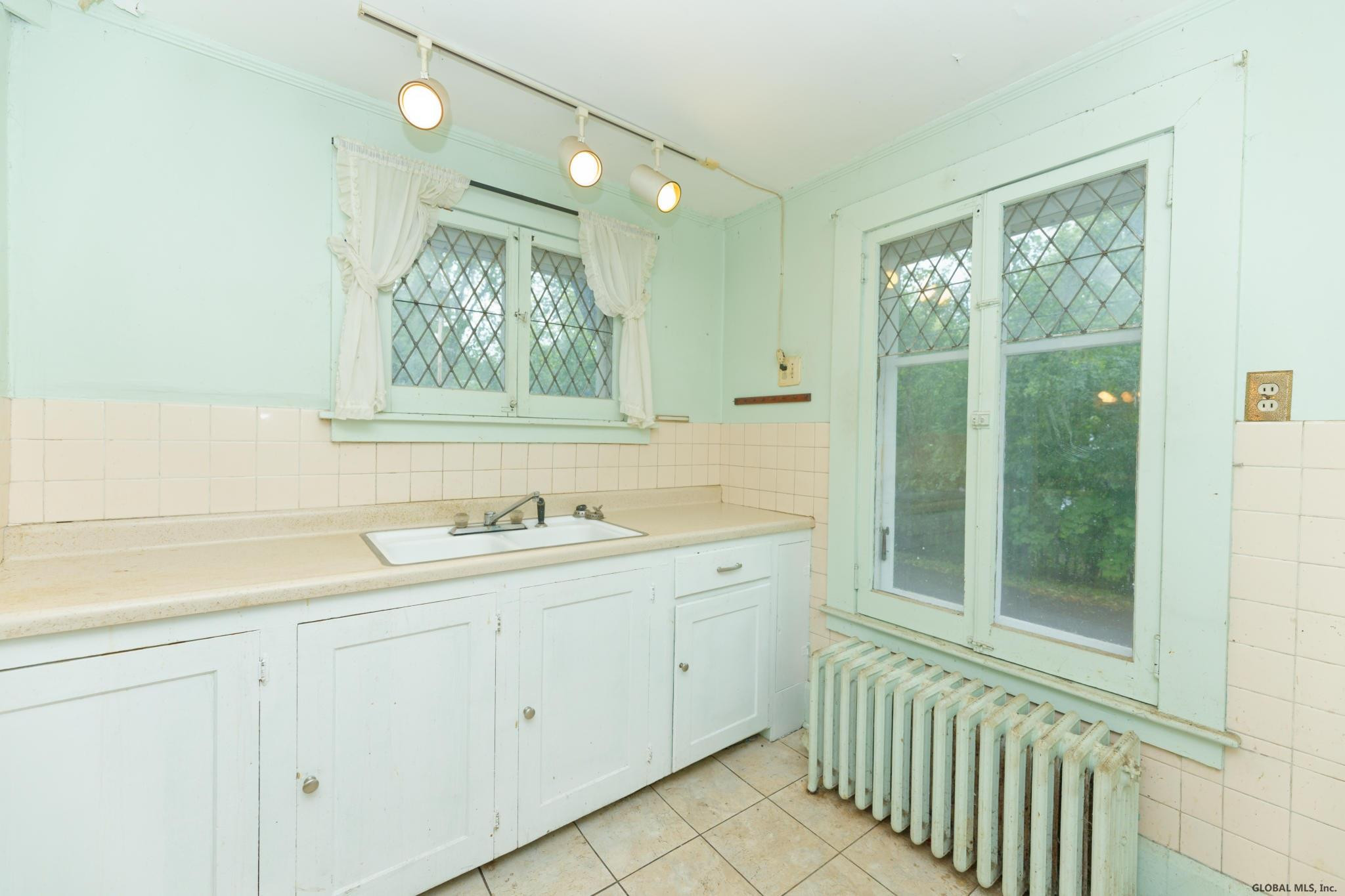 6 Villa Road Menands, NY 12204 - Photo 21 of 39 Photo 21