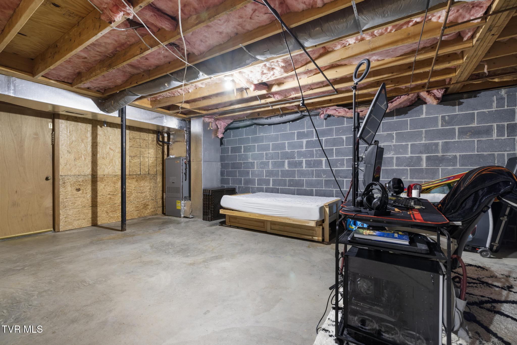 416 Crestfield Road Bristol, TN 37620 - Photo 26 of 43 Unfinished basement