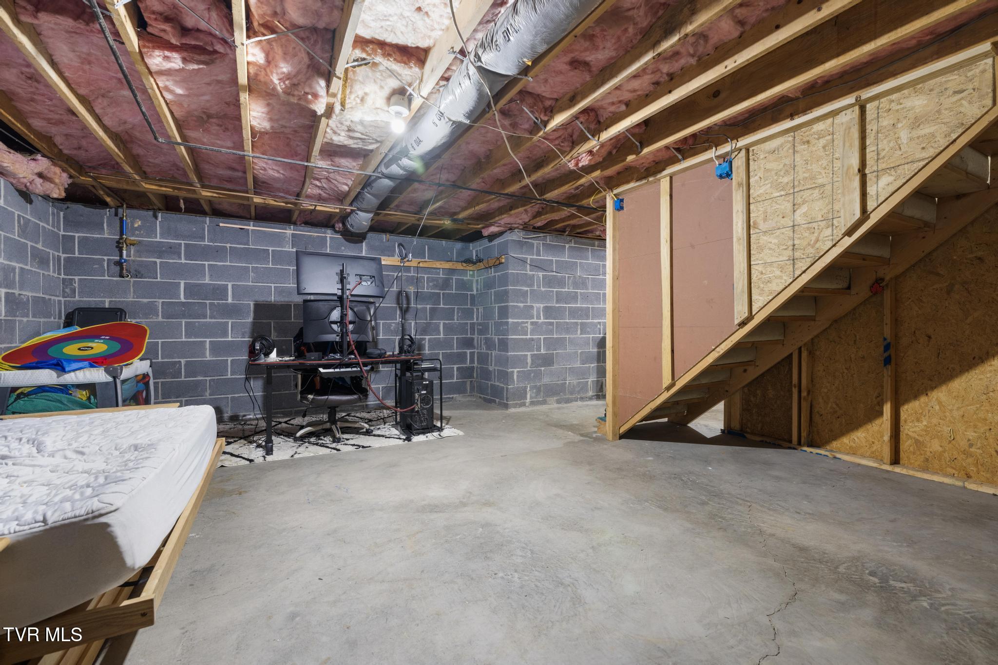 416 Crestfield Road Bristol, TN 37620 - Photo 27 of 43 Basement