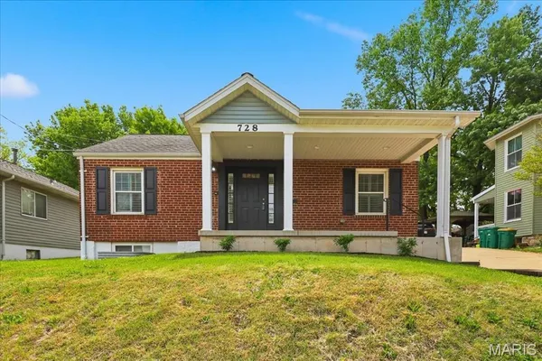 $299,900 | 728 Marshall Avenue, St. Louis, MO 63119