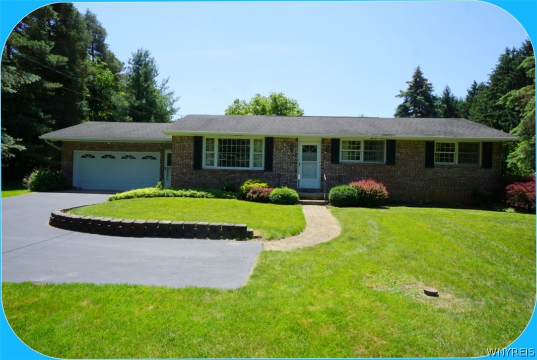 13681 Siehl Road Akron, NY 14001 - Photo 1 of 1 Just a woonderfull setback!