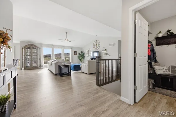 $519,900 | 721 Crk Vw Drive, Fenton, MO 63026