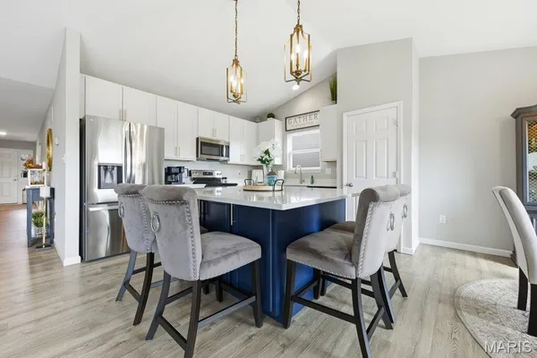 $519,900 | 721 Crk Vw Drive, Fenton, MO 63026