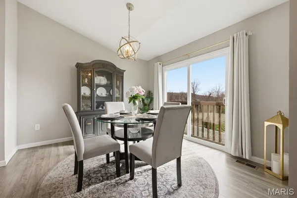 $519,900 | 721 Crk Vw Drive, Fenton, MO 63026