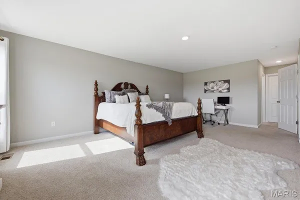 $519,900 | 721 Crk Vw Drive, Fenton, MO 63026