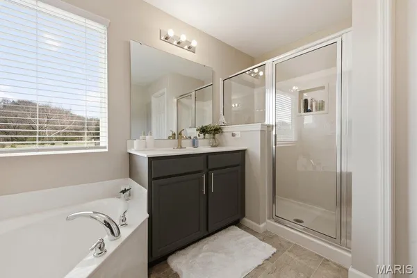 $519,900 | 721 Crk Vw Drive, Fenton, MO 63026