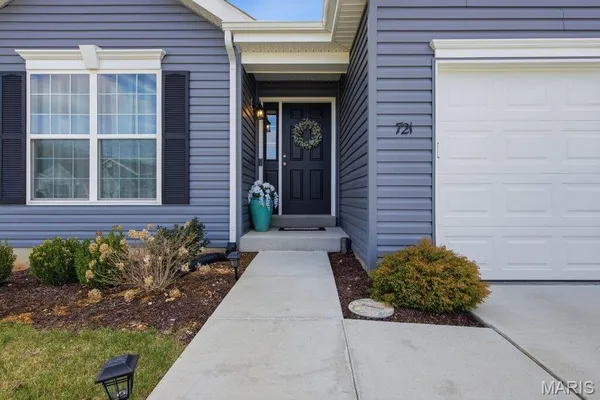 $519,900 | 721 Crk Vw Drive, Fenton, MO 63026