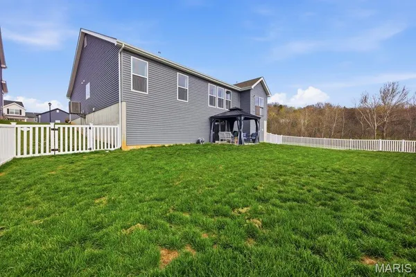 $519,900 | 721 Crk Vw Drive, Fenton, MO 63026