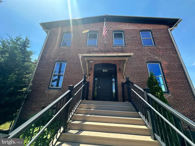 $1,900 | 820 West Market Street, Unit 1A, Perkasie, PA 18944