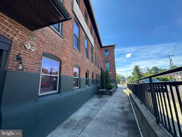 $1,900 | 820 West Market Street, Unit 1A, Perkasie, PA 18944