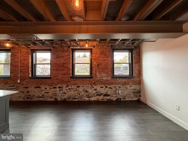 $1,900 | 820 West Market Street, Unit 1A, Perkasie, PA 18944