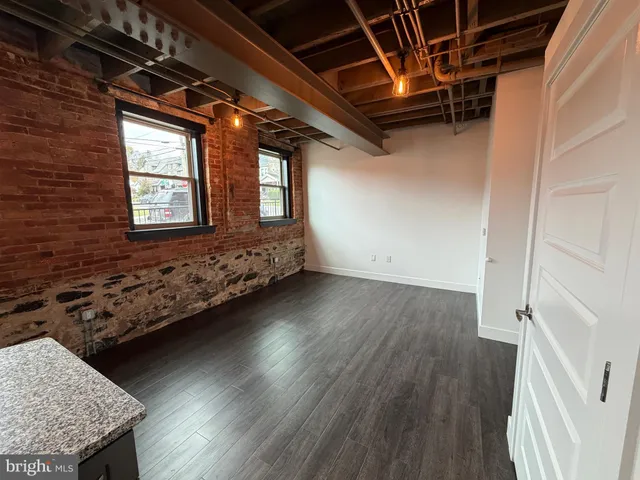 $1,900 | 820 West Market Street, Unit 1A, Perkasie, PA 18944