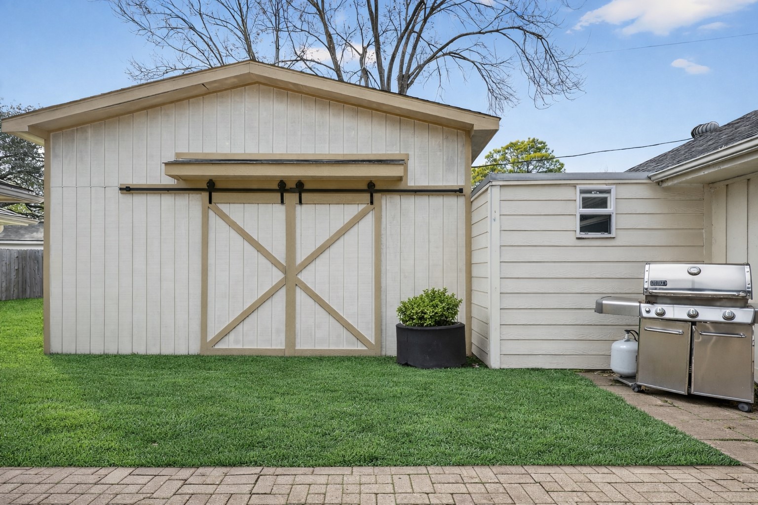 2519 Anniston Drive Houston, TX 77080 - Photo 34 of 39 a view of a house with a backyard