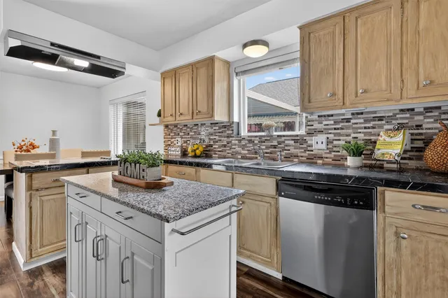 $550,000 | 2519 Anniston Drive, Houston, TX 77080