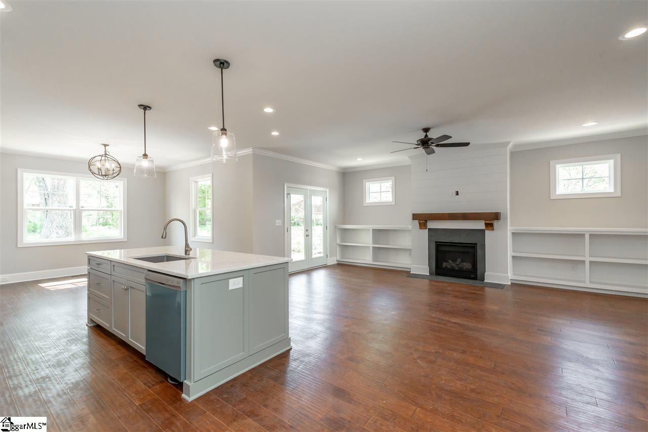 115 Henderson Road Greenville, SC 29607 - Photo 8 of 35 Gallery Image 8