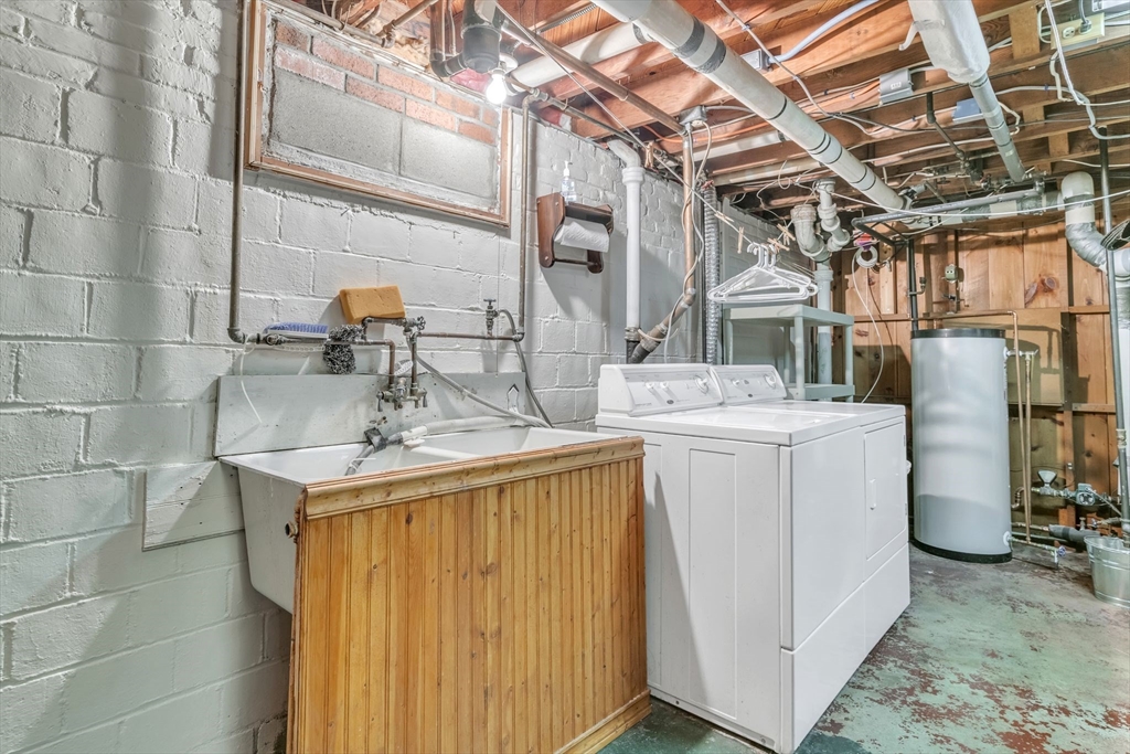 1271 Plumtree Road Springfield, MA 01119 - Photo 33 of 41 a utility room with dryer and washer