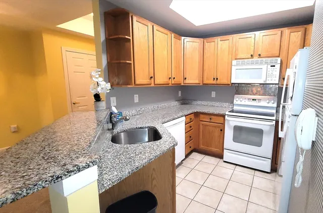 $282,000 | 989 East Street, Unit 107, Dedham, MA 02026