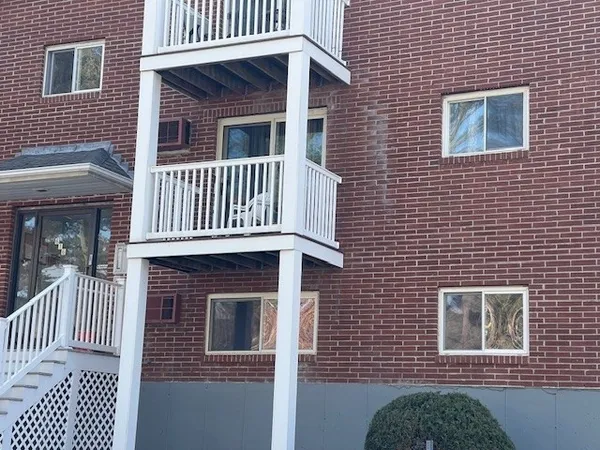 $219,900 | 616 Boston Post Road East, Unit 9, Marlborough, MA 01752