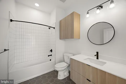 $1,895 | 801 North Market Street, Unit 207, Wilmington, DE 19801
