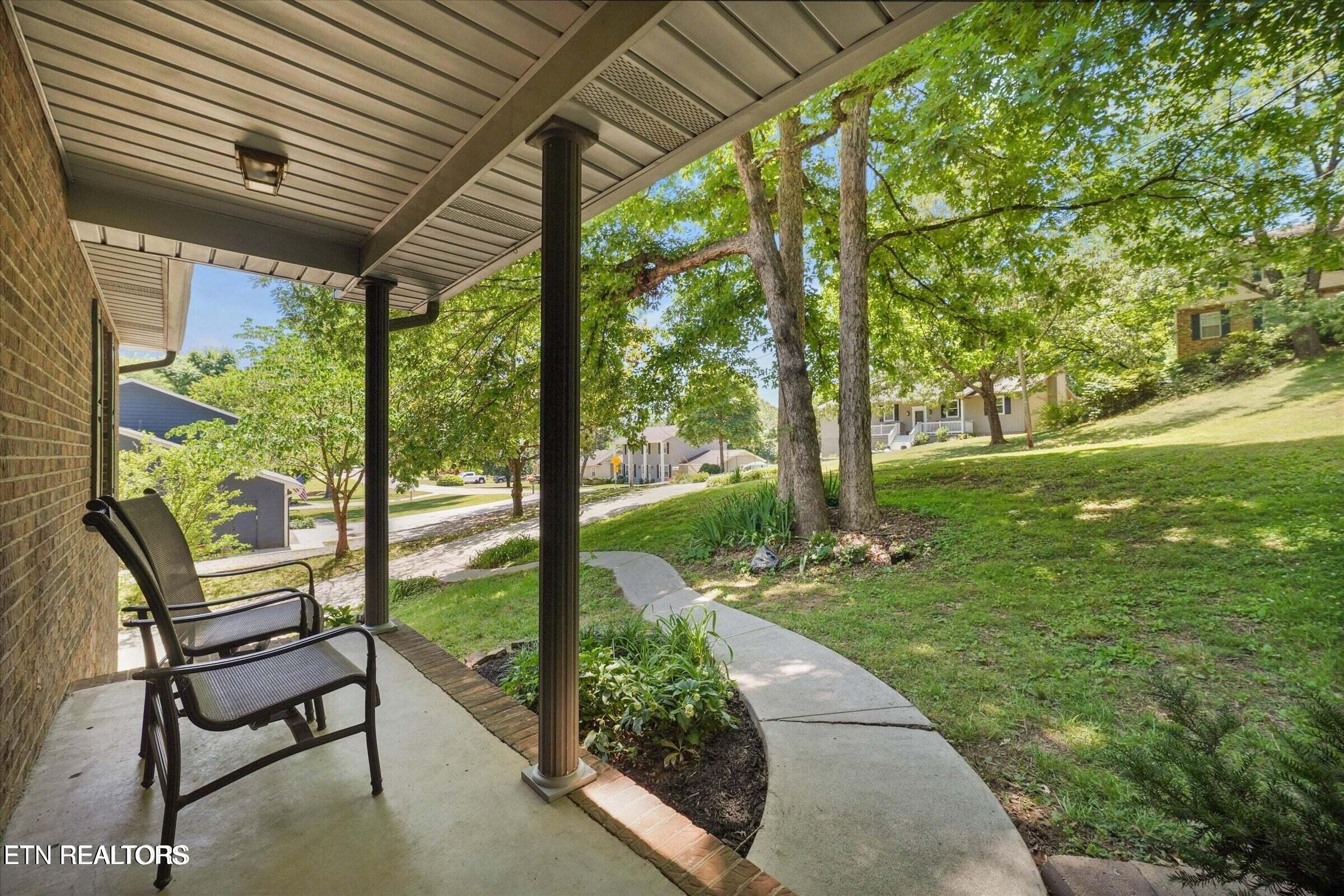 712 Kimbee Road Knoxville, TN 37923 - Photo 3 of 18 k03