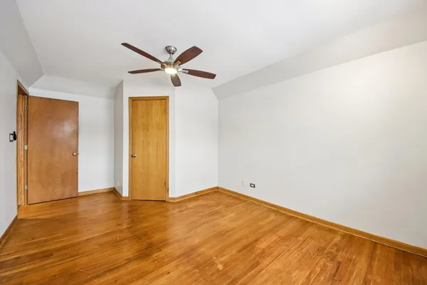 $279,999 | 527 West Eastman Street, Unit 2C, Arlington Heights, IL 60005