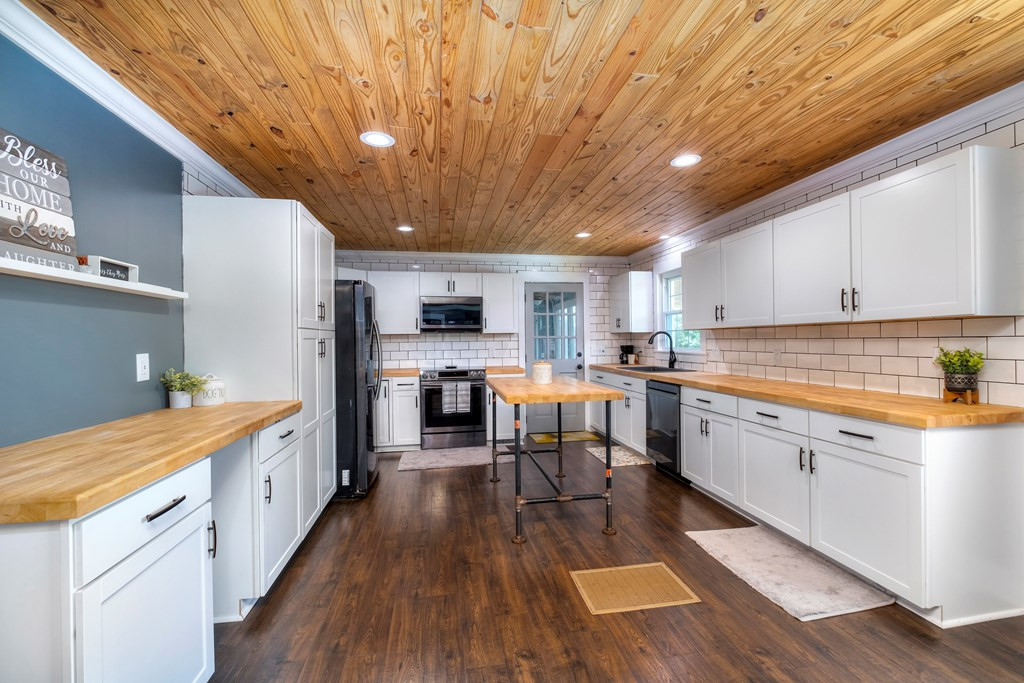 105 State Rd S-28-591 Camden, SC 29020 - Photo 14 of 70 Gallery Image 14